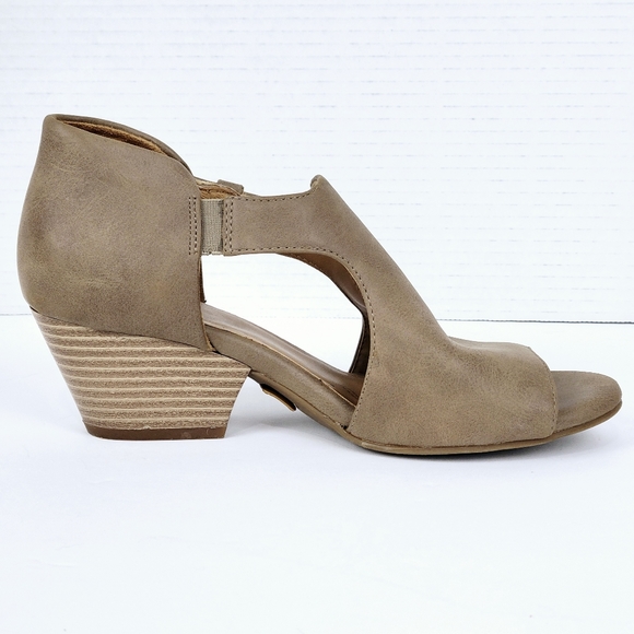 Natural Soul Daya by Naturalizer Womens 6.5 M~Sandals~Beige~Block Heel~Open Toe - Picture 11 of 11